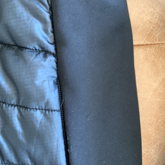 Men's Mountain Hardwear Jacket Size M - Picture 8 of 16